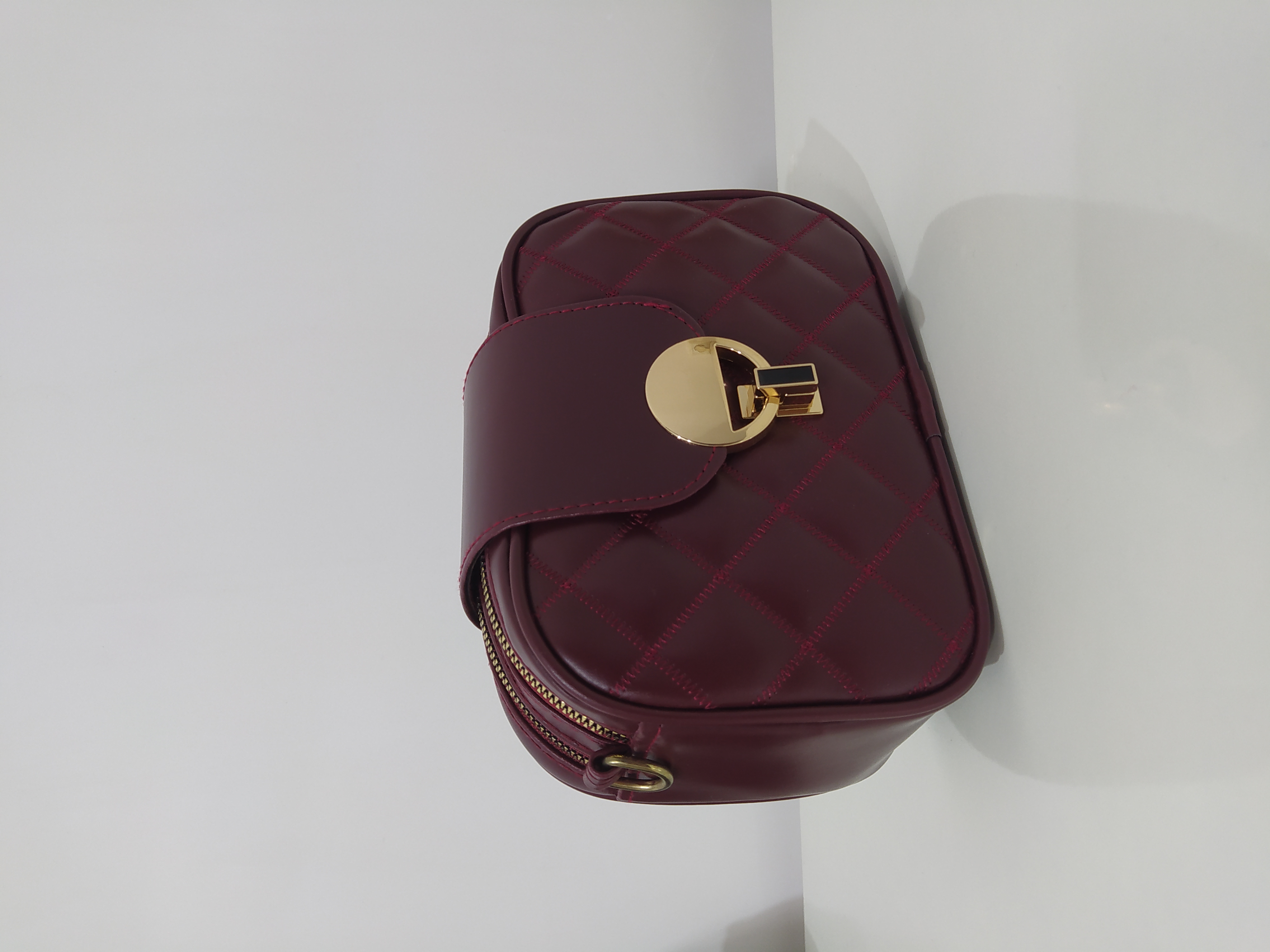 کیف زرشکی چرم